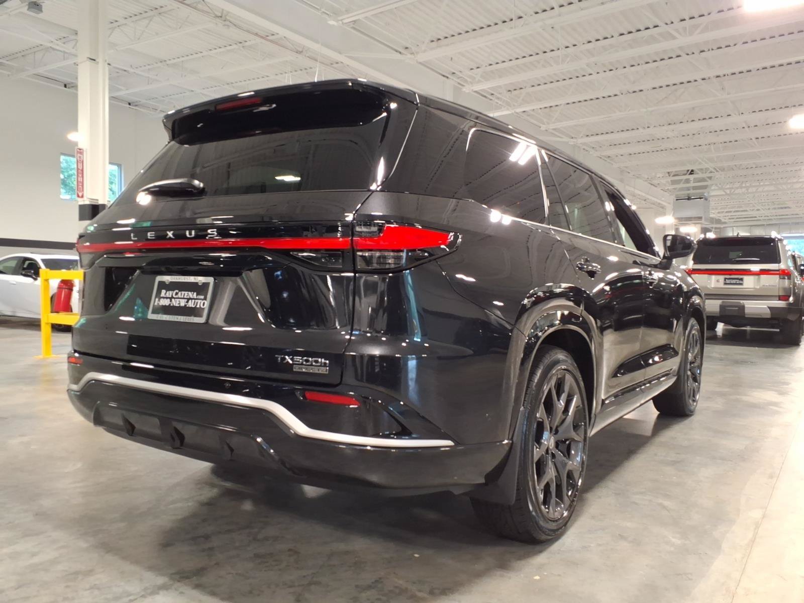 New 2026 Lexus TX 500h AWD image 15