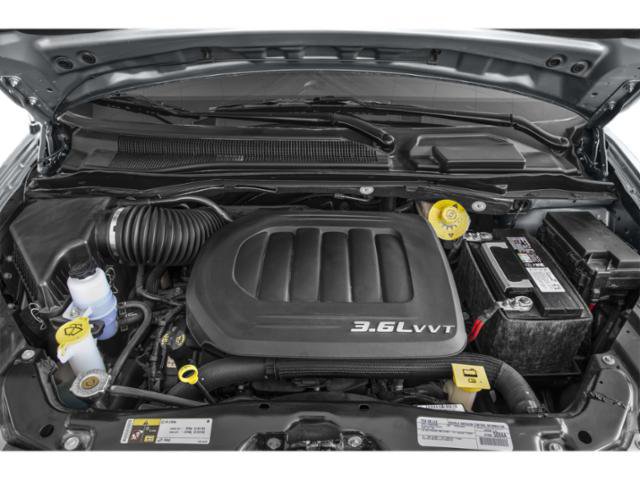 Used 2015 Chrysler Town & Country Touring image 16