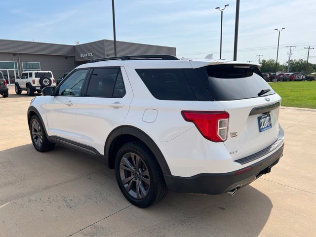 Used 2023 Ford Explorer XLT w/ Equipment Group 202A AWD/4WD image 6