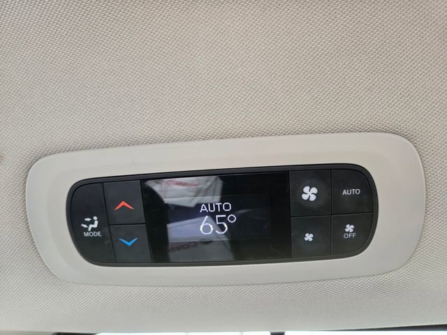 Used 2022 Chrysler Pacifica Touring-L FWD image 15