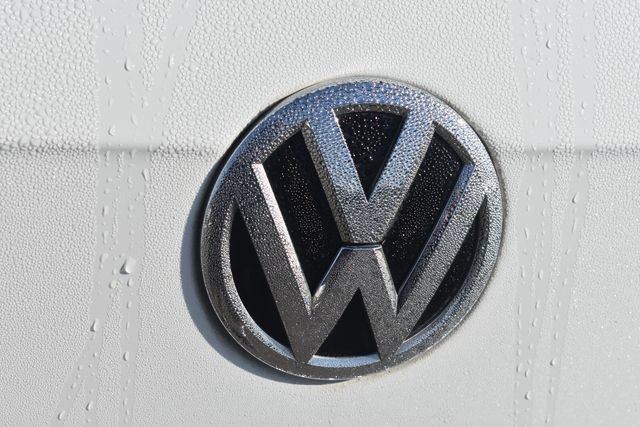 Used 2021 Volkswagen Tiguan SE FWD image 16