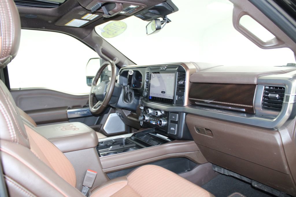 Used 2025 Ford F350 King Ranch w/ FX4 Off-Road Package AWD/4WD image 30