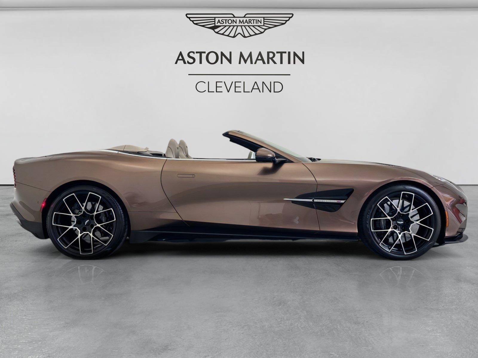 New 2026 Aston Martin Vanquish Convertible RWD image 2