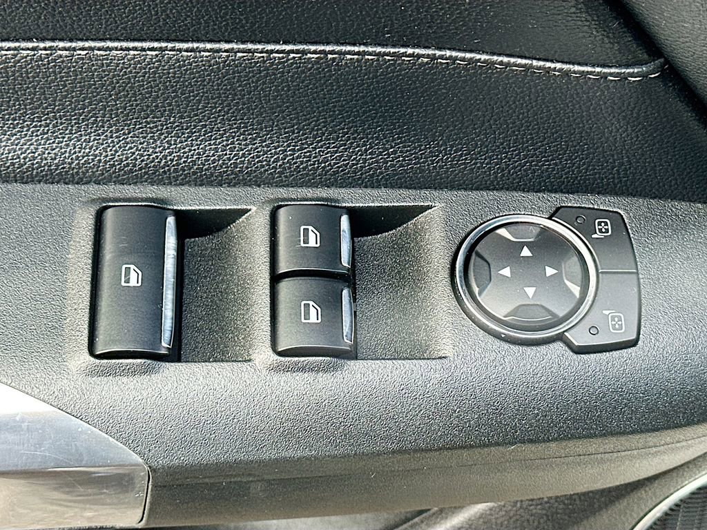 Used 2015 Ford Mustang Premium image 17