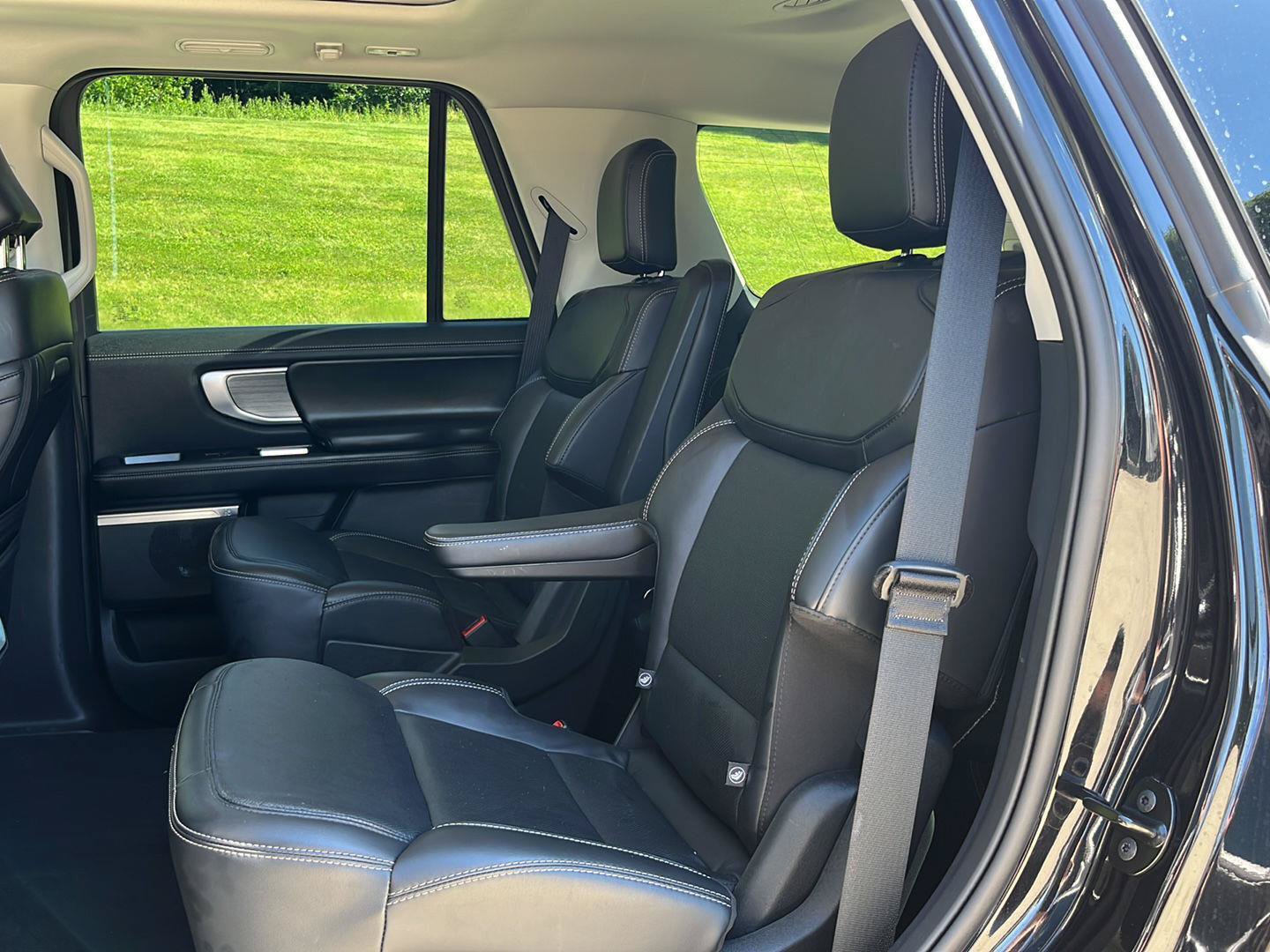 Used 2025 Ford Expedition Platinum AWD/4WD image 27