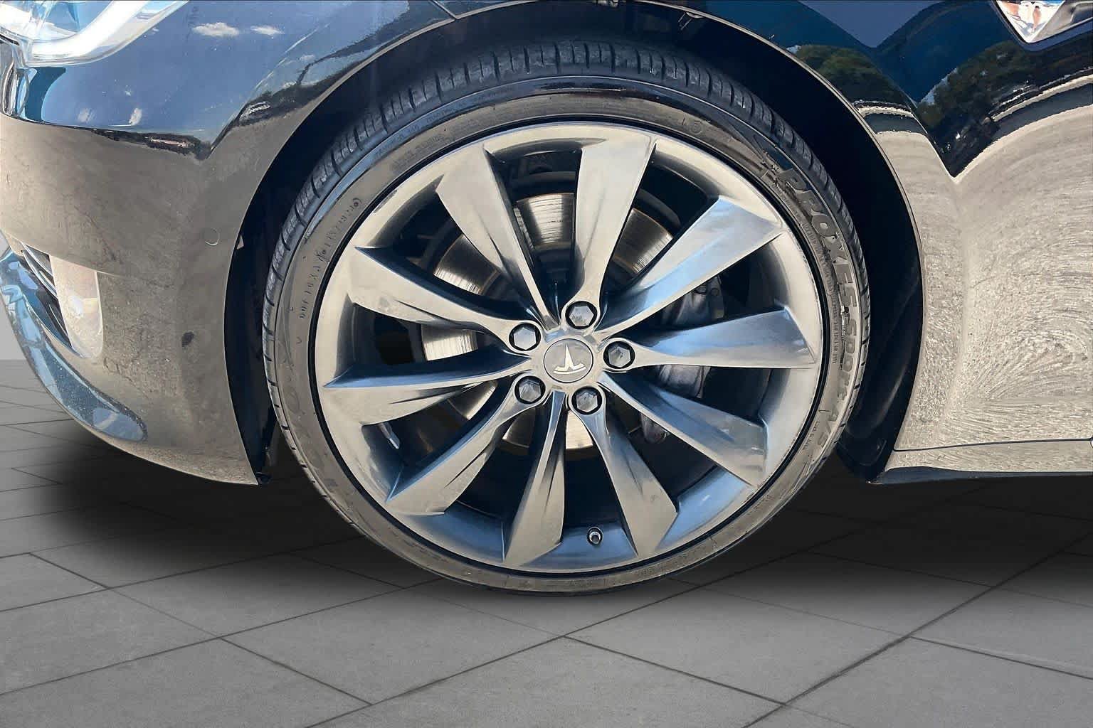 Used 2018 Tesla Model S 100D AWD/4WD image 9
