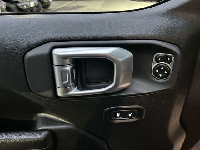 Used 2021 Jeep Wrangler Unlimited Sport image 17
