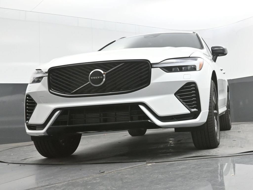 New 2026 Volvo XC60 T8 Core w/ Climate Package AWD/4WD image 39