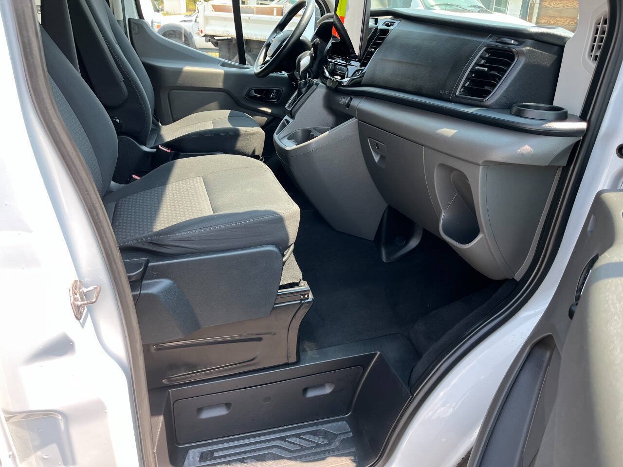 Used 2023 Ford Transit 350 XLT RWD image 22