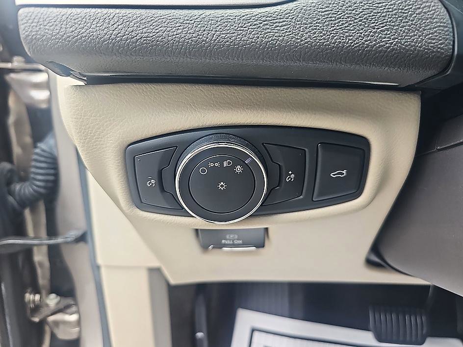 Used 2018 Lincoln MKZ Select w/ Select Plus Package FWD image 14