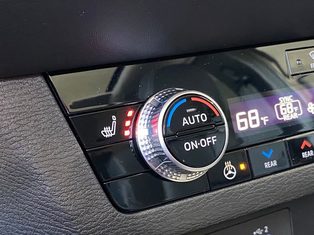 New 2023 Mitsubishi Outlander SEL image 48