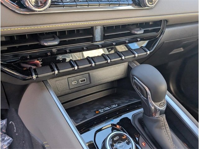 New 2026 Chevrolet Colorado ZR2 w/ Technology Package image 23