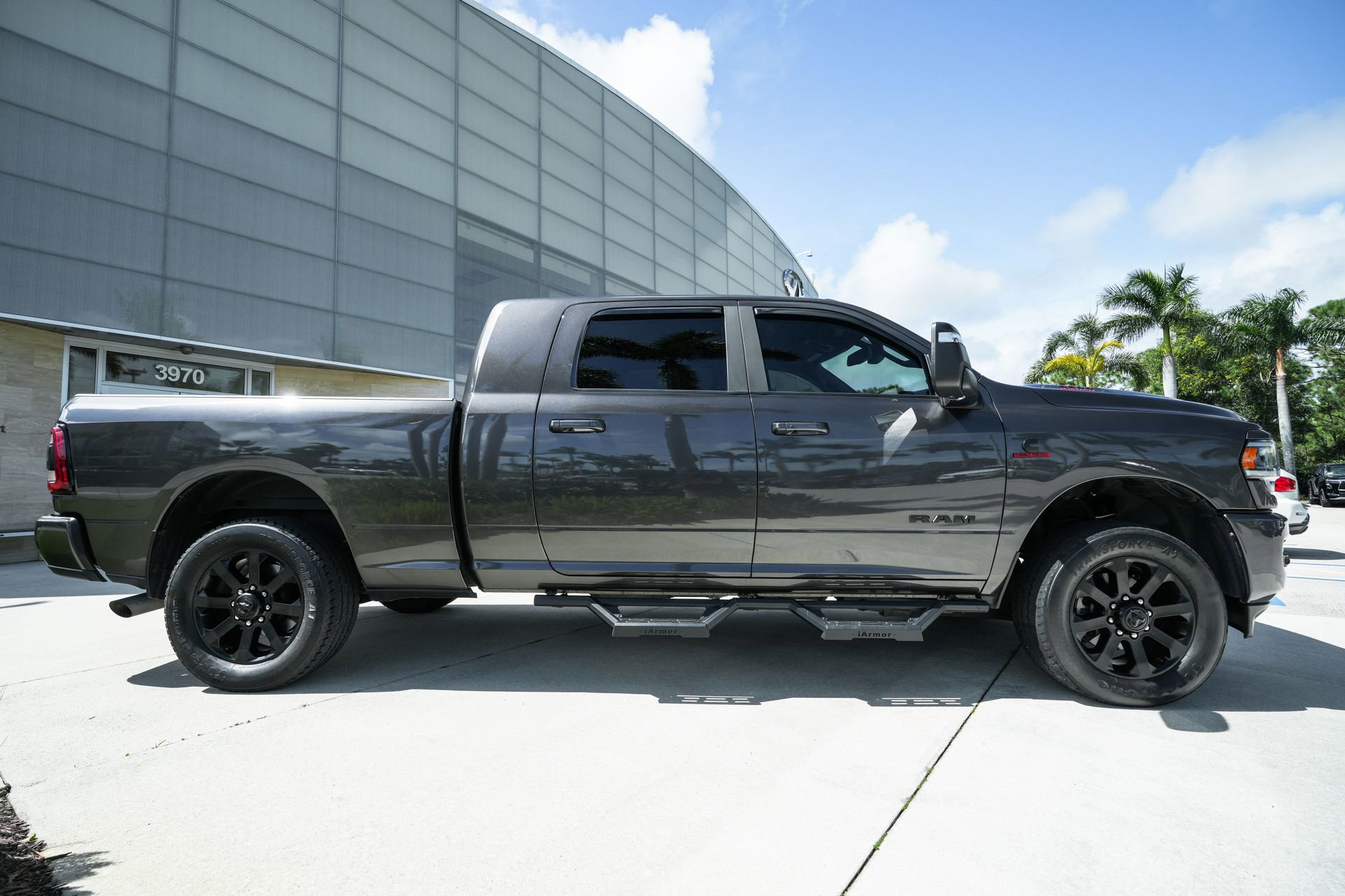 Used 2024 RAM 3500 Laramie w/ Night Edition image 28