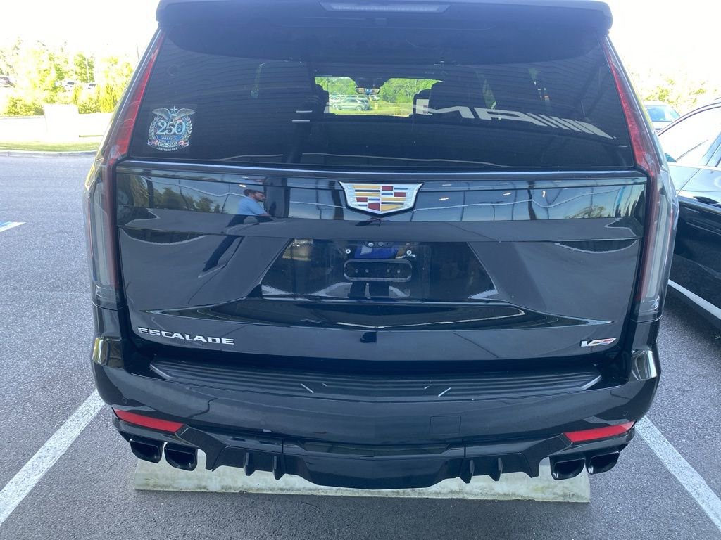 Used 2023 Cadillac Escalade ESV V image 9