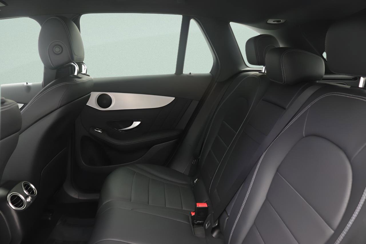 Certified 2022 Mercedes-Benz GLC 300 image 30