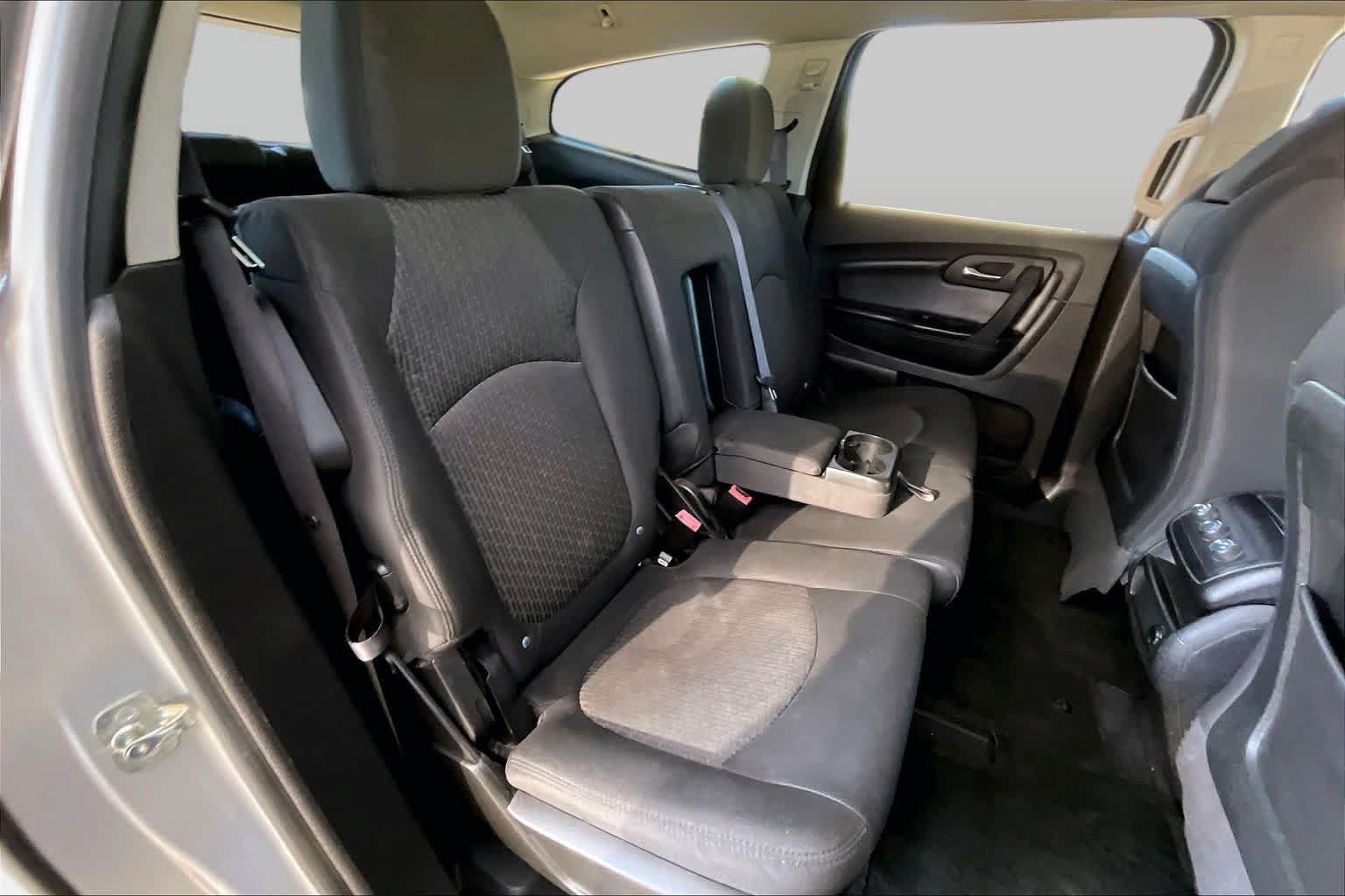 Used 2012 Chevrolet Traverse LT FWD image 18