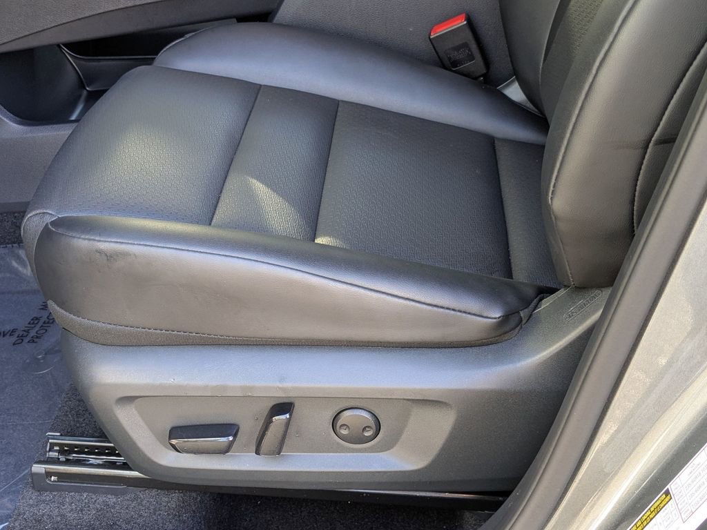 Used 2025 Nissan Rogue SV w/ SV Premium Package image 13