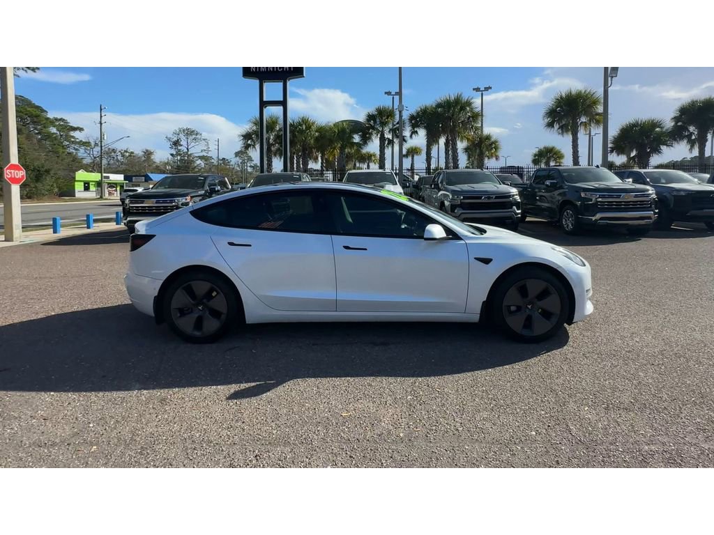Used 2021 Tesla Model 3 Standard Range Plus image 9