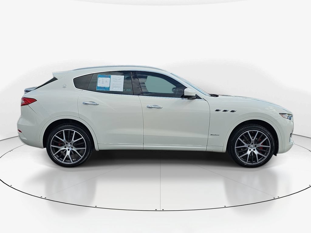 Used 2019 Maserati Levante GranLusso AWD/4WD image 5