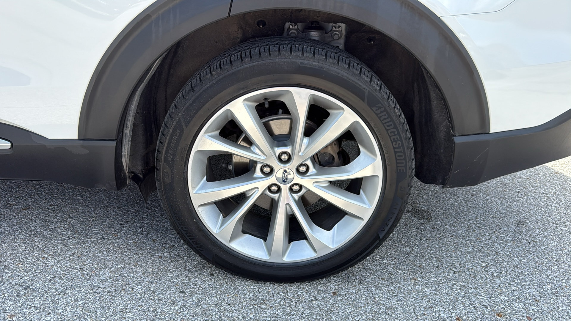 Used 2022 Ford Explorer Platinum w/ Equipment Group 601A AWD/4WD image 32