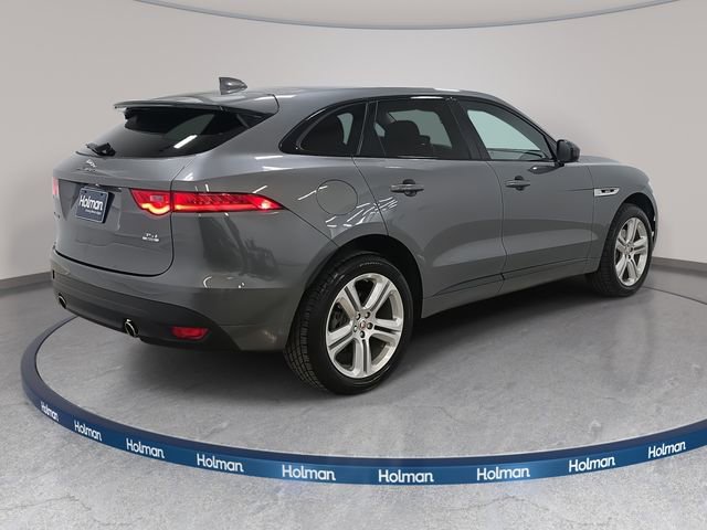 Used 2017 Jaguar F-PACE R-Sport image 5