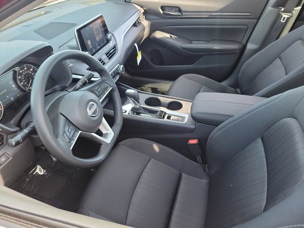 New 2026 Nissan Altima 2.5 SV AWD/4WD image 3