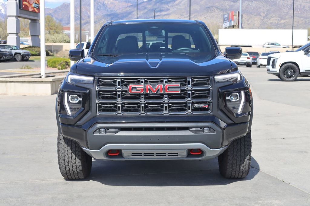 Used 2025 GMC Canyon AT4 image 9