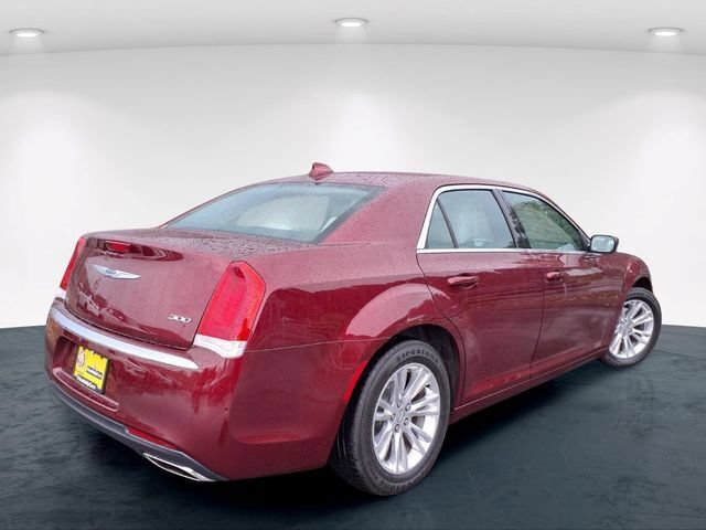 Used 2020 Chrysler 300 Touring L w/ Quick Order Package 2EF RWD image 8
