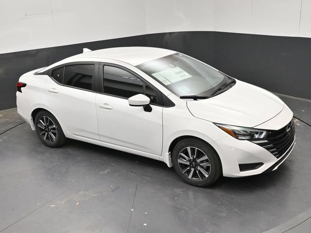 New 2025 Nissan Versa SV w/ Trunk Package FWD image 17