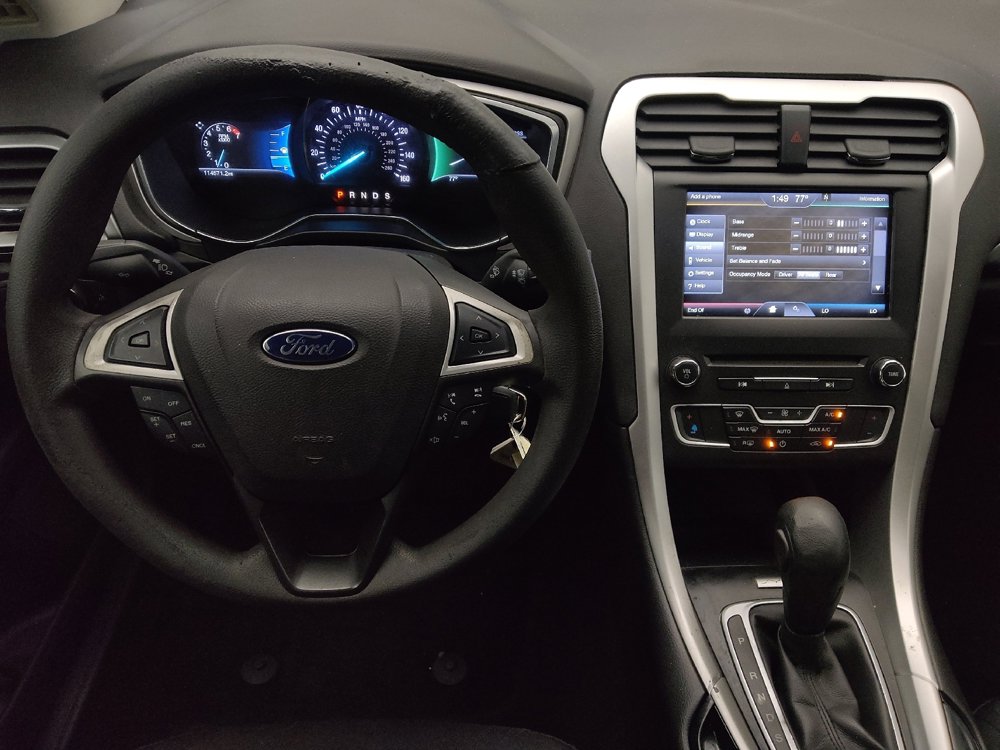 Used 2016 Ford Fusion SE image 22