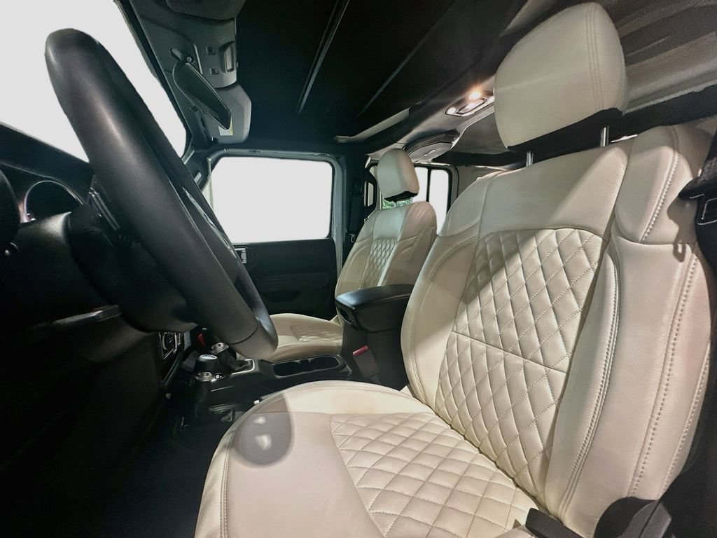 Used 2023 Jeep Wrangler Unlimited Sport AWD/4WD image 19