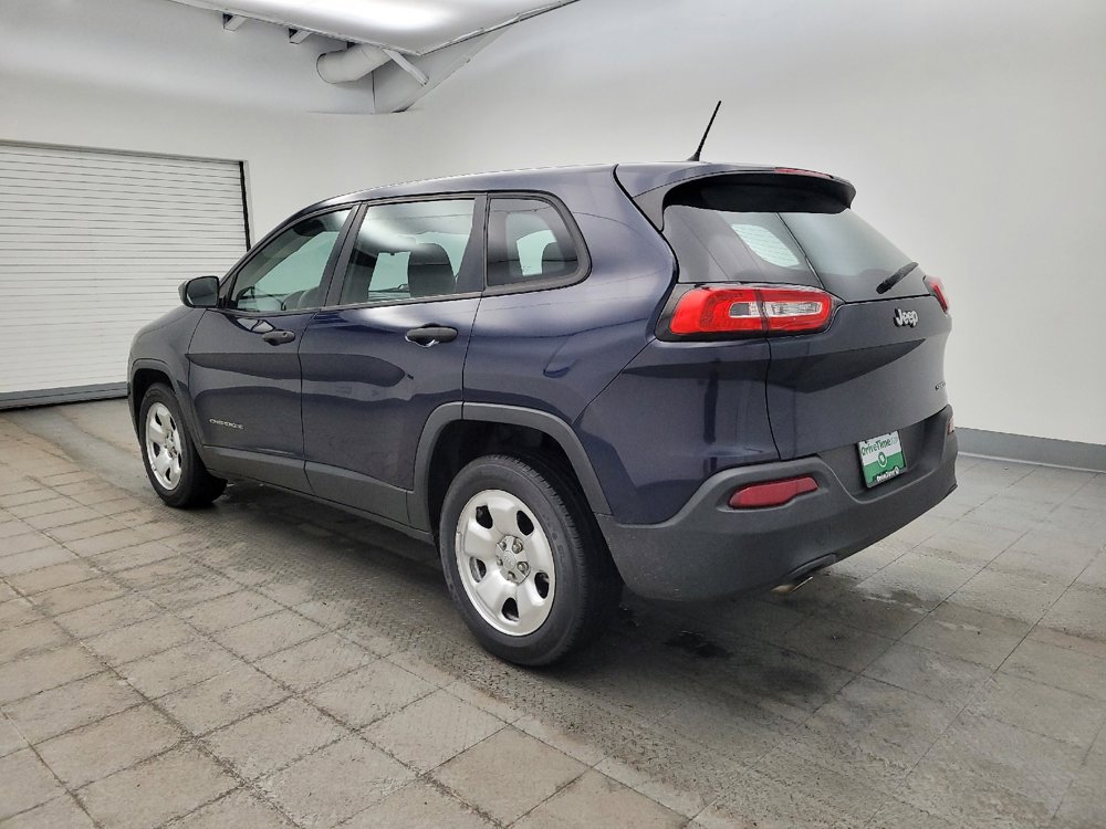 Used 2015 Jeep Cherokee Sport image 3