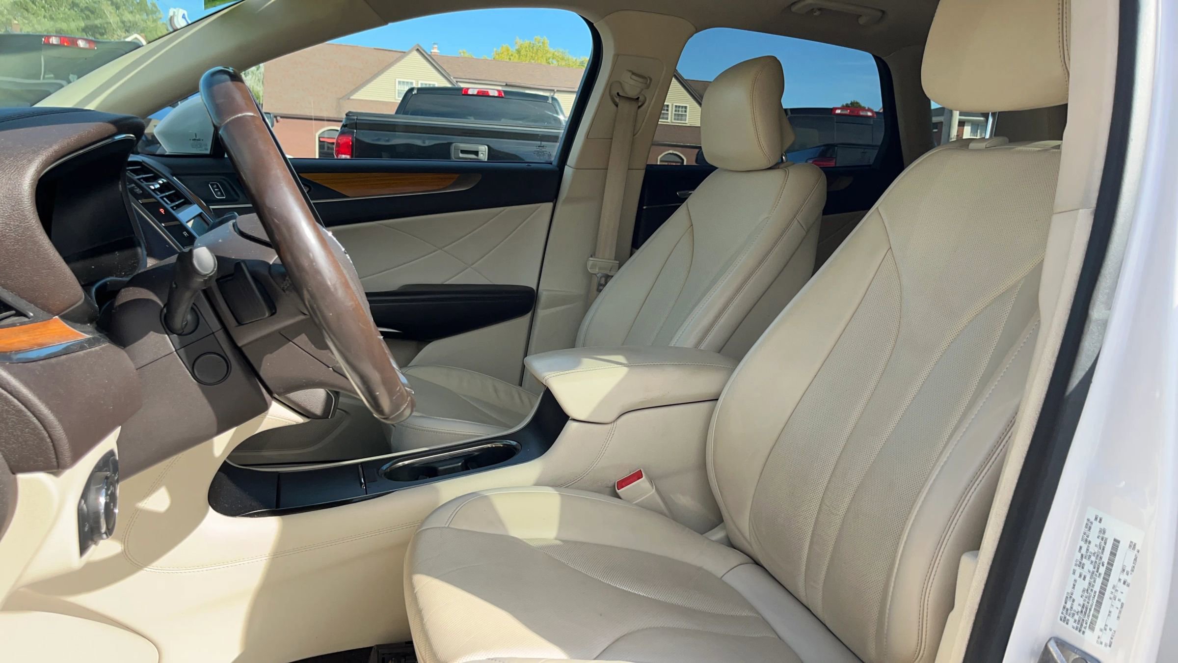 Used 2016 Lincoln MKC Reserve w/ Lincoln MKC Climate Package image 4