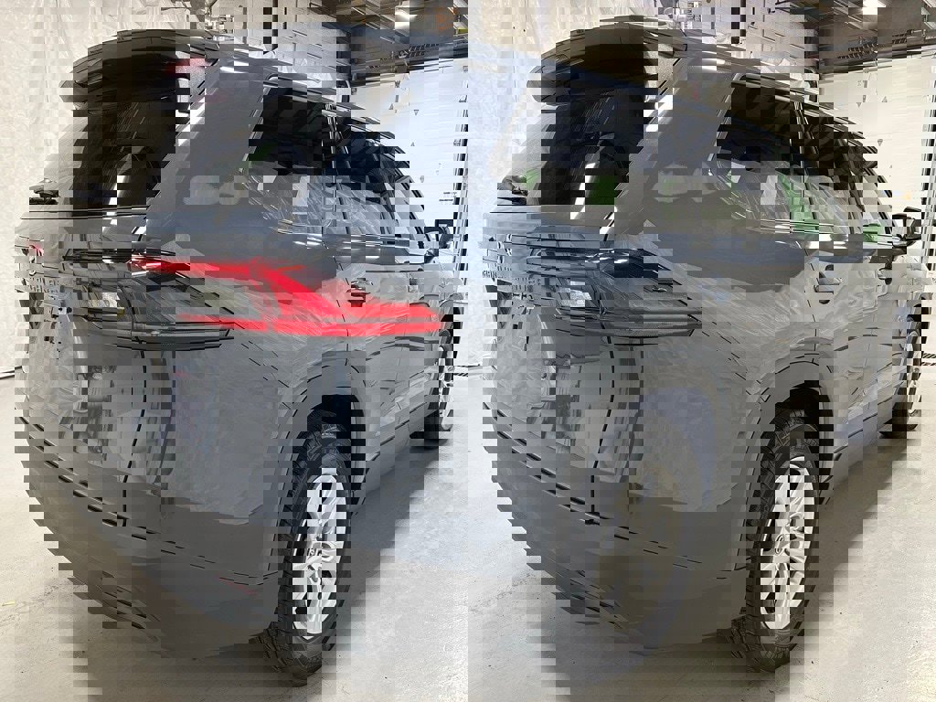 Used 2025 Toyota Grand Highlander AWD image 7