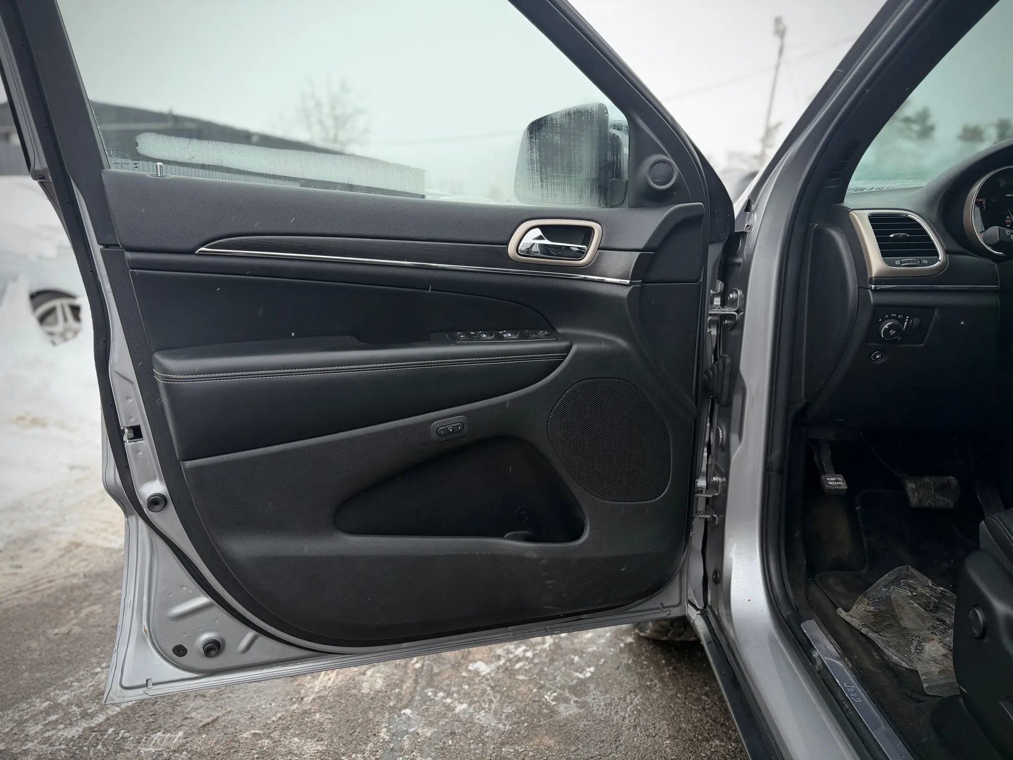 Used 2014 Jeep Grand Cherokee Limited image 7