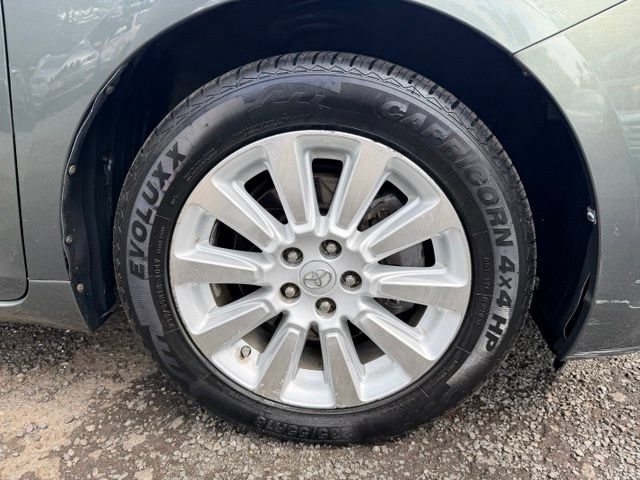 Used 2014 Toyota Sienna LE AWD/4WD image 12