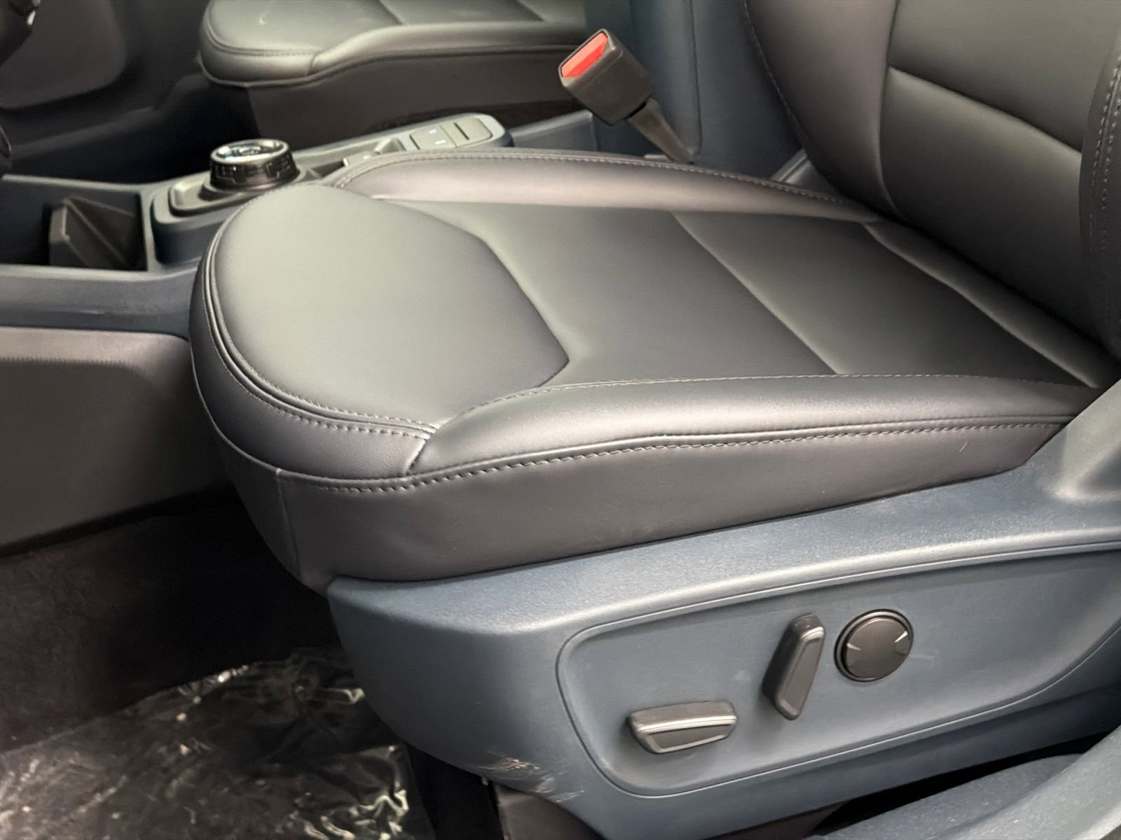 New 2026 Ford Maverick Lariat w/ Black Appearance Package image 16