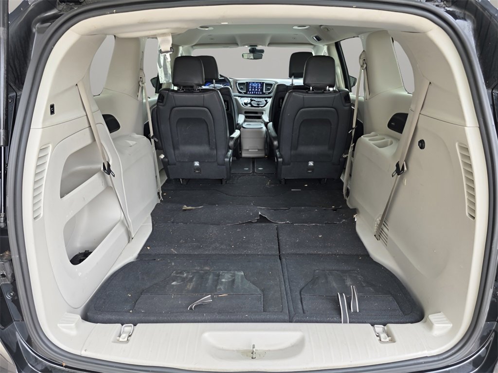 Used 2019 Chrysler Pacifica Touring-L Plus w/ Advanced Safetytec Group image 13