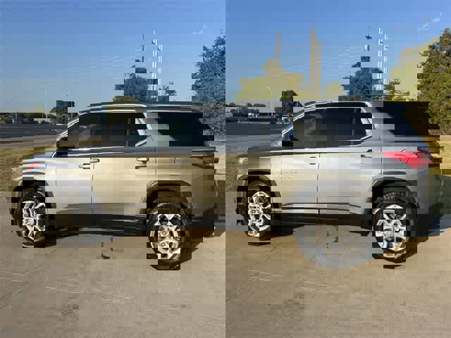 Used 2019 Chevrolet Traverse LS image 4