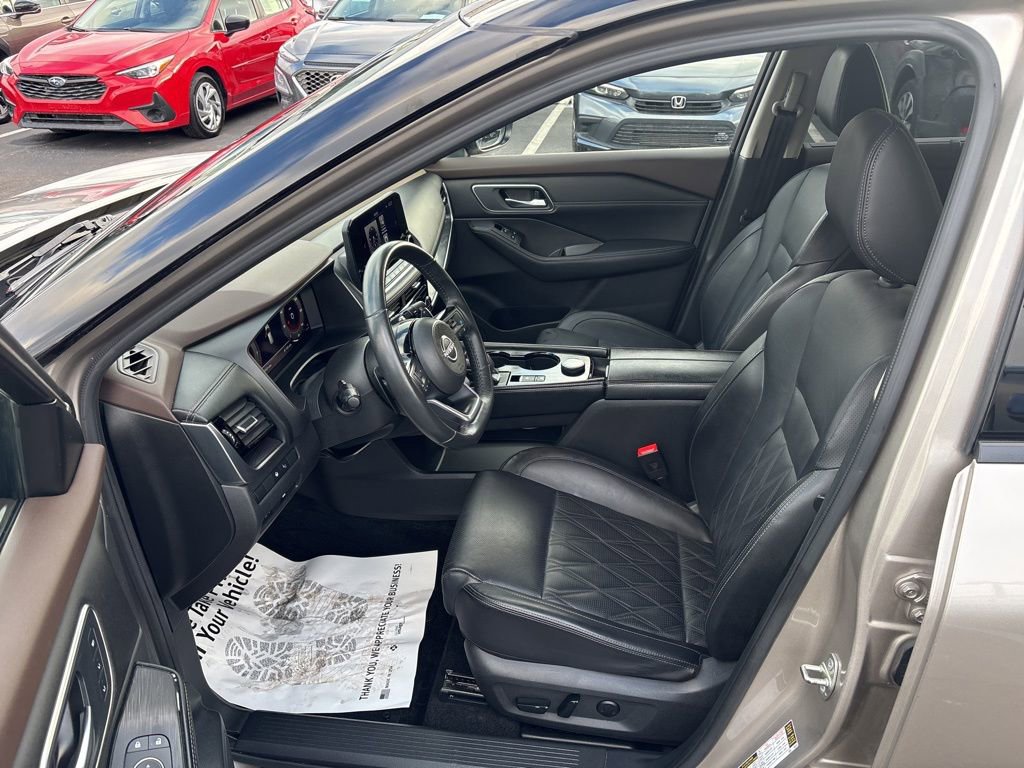 Used 2023 Nissan Rogue Platinum w/ Platinum Premium Package image 9