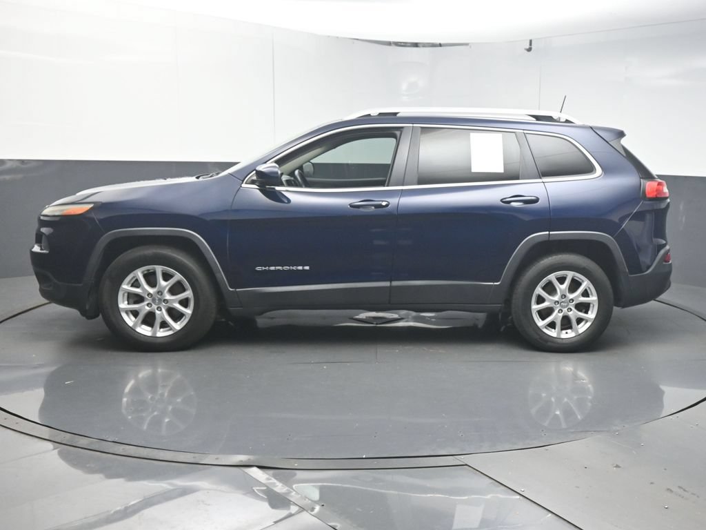 Used 2016 Jeep Cherokee Latitude w/ Safety/Convenience Group AWD/4WD image 5