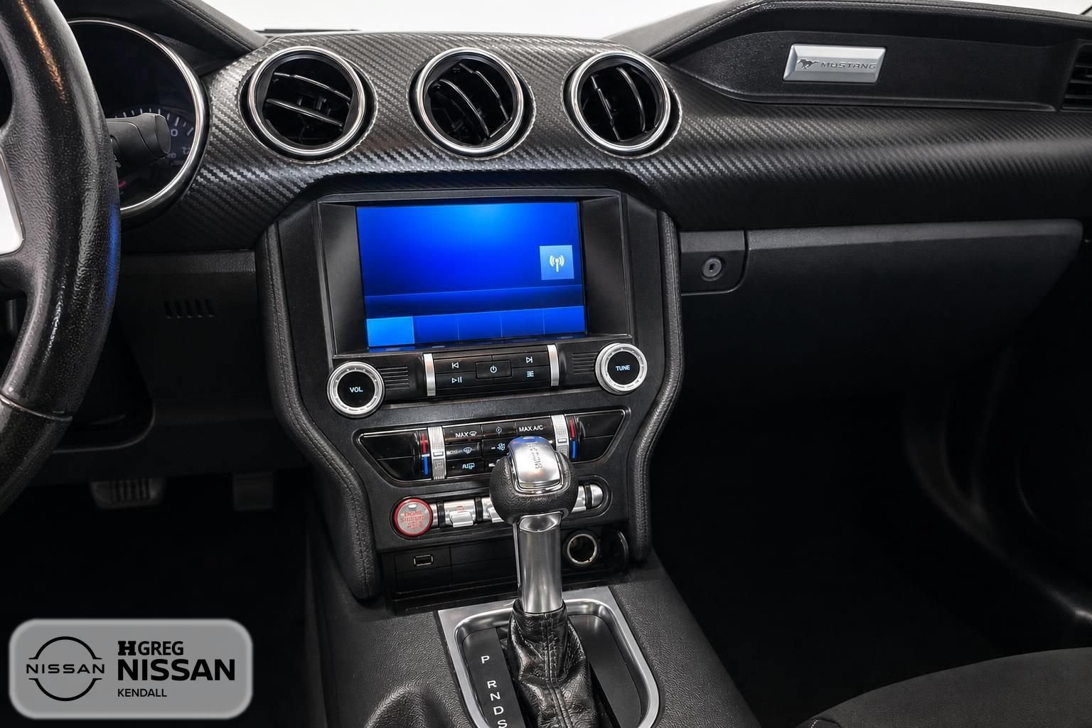 Used 2022 Ford Mustang Convertible w/ Equipment Group 101A RWD image 9