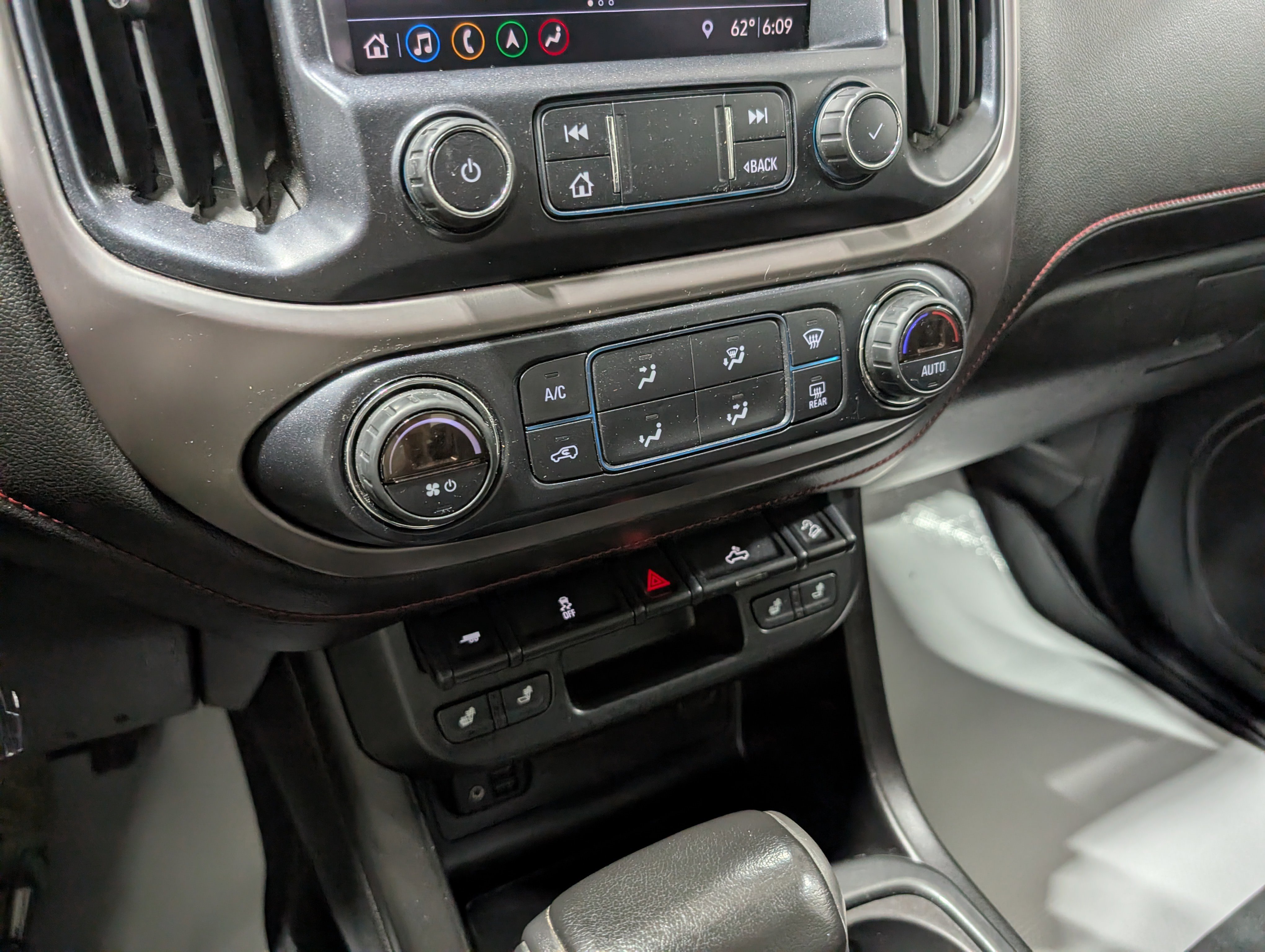 Used 2019 GMC Canyon All Terrain w/ Trailering Package AWD/4WD image 23