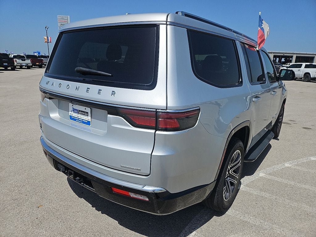 Certified 2023 Jeep Wagoneer Series II AWD/4WD image 7