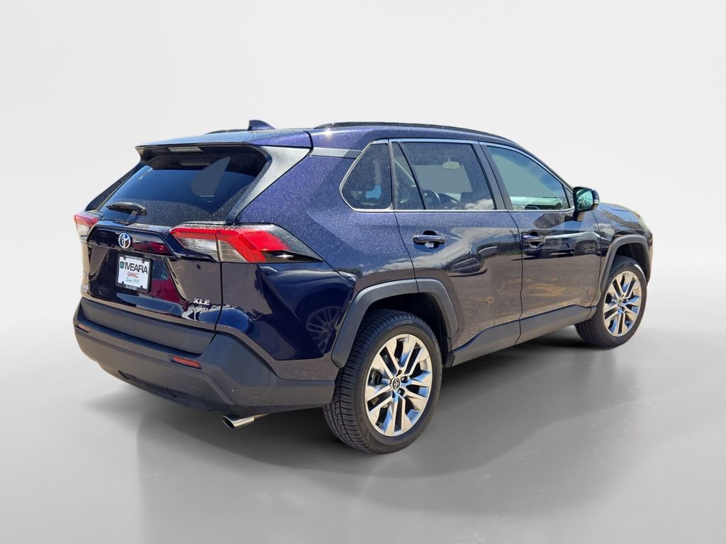 Used 2020 Toyota RAV4 XLE Premium AWD/4WD image 6