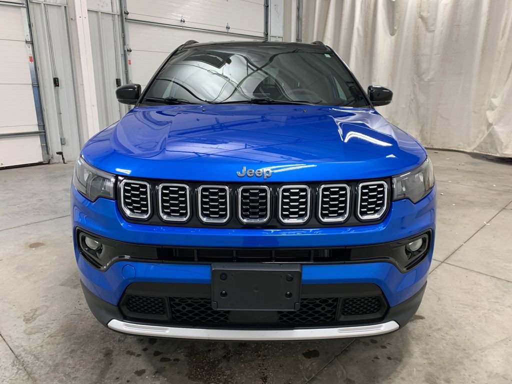 Used 2025 Jeep Compass Limited image 13