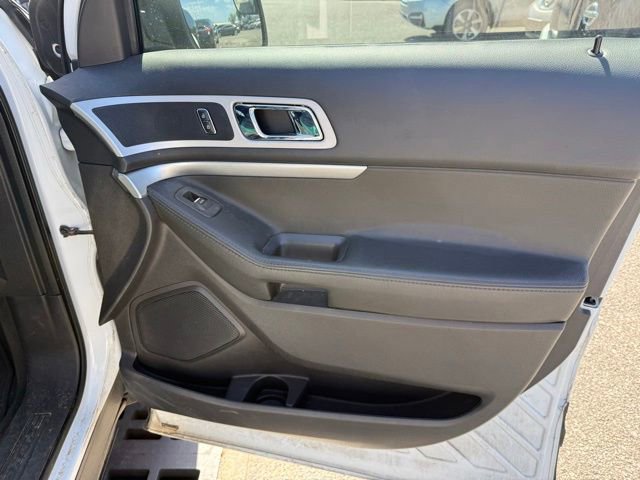 Used 2015 Ford Explorer XLT w/ Equipment Group 202B image 16