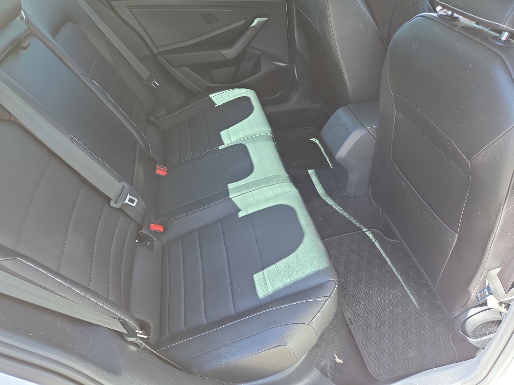 Used 2023 Volkswagen Jetta SE w/ Panoramic Sunroof Package FWD image 12