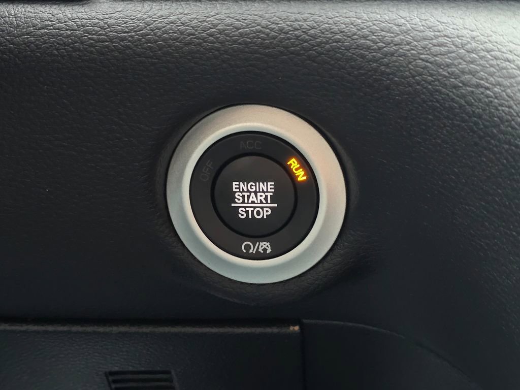 New 2026 Chrysler Pacifica Select image 30