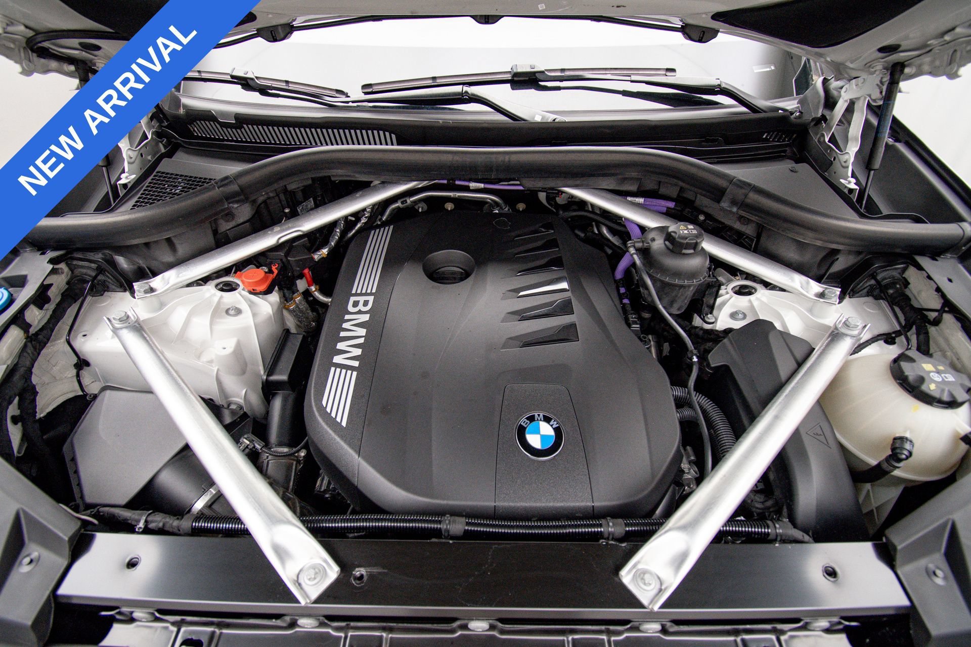 Used 2024 BMW X5 xDrive40i w/ M Sport Package AWD/4WD image 38